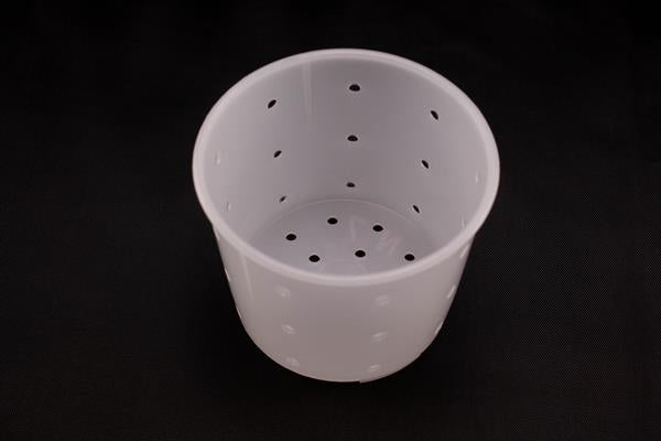 Osteform med bund til små bløde oste. D60 mm. H70 mm