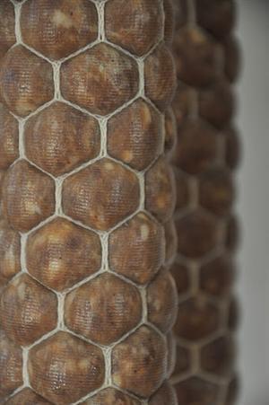 Hukki V casing with honeycomb netting for salami, dia. 6.5 cm / length 40 cm, 1 pc