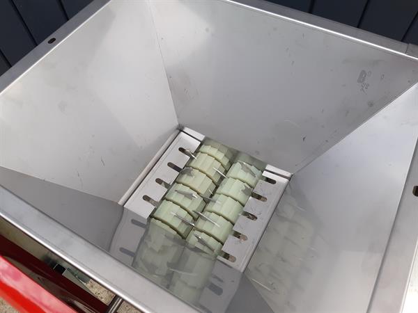 Saftpresse-sett - 20-liters stempelpresse i rustfritt stål inkl. pressesekk og 20-liters fruktmølle