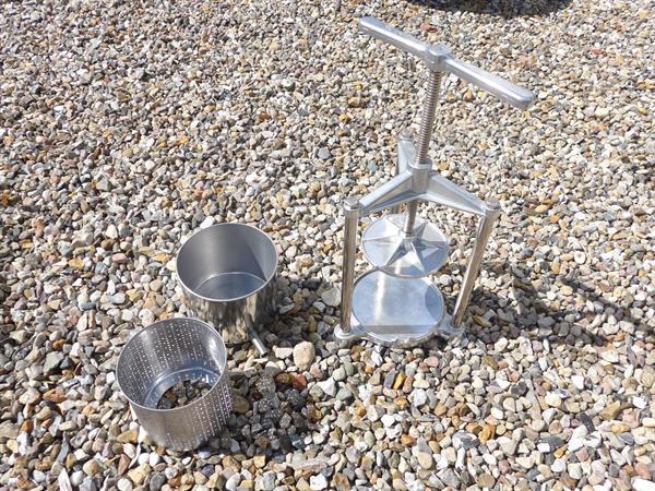 Manuel frugtpresse / honningpresse / ostepresse – 3 liter rustfri